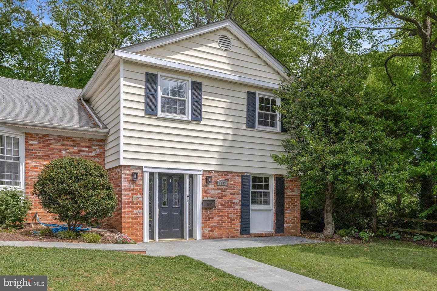 4303 S Valiant Court photo 5