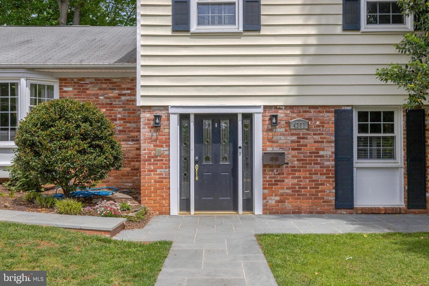 4303 S Valiant Court photo 6