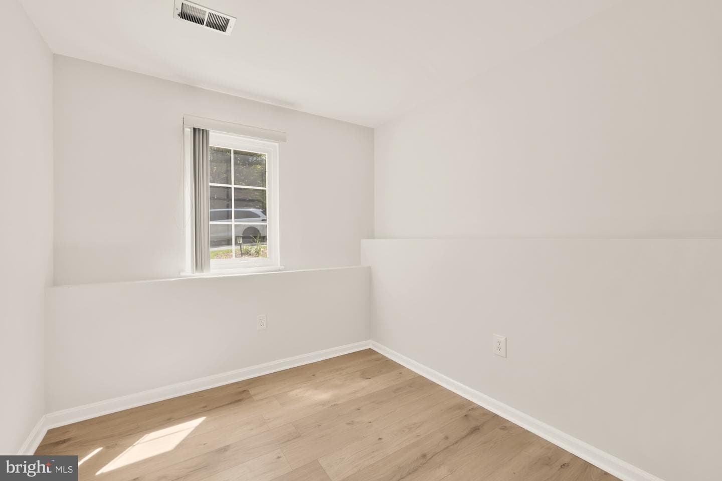 9965 Hemlock Woods Lane photo 24