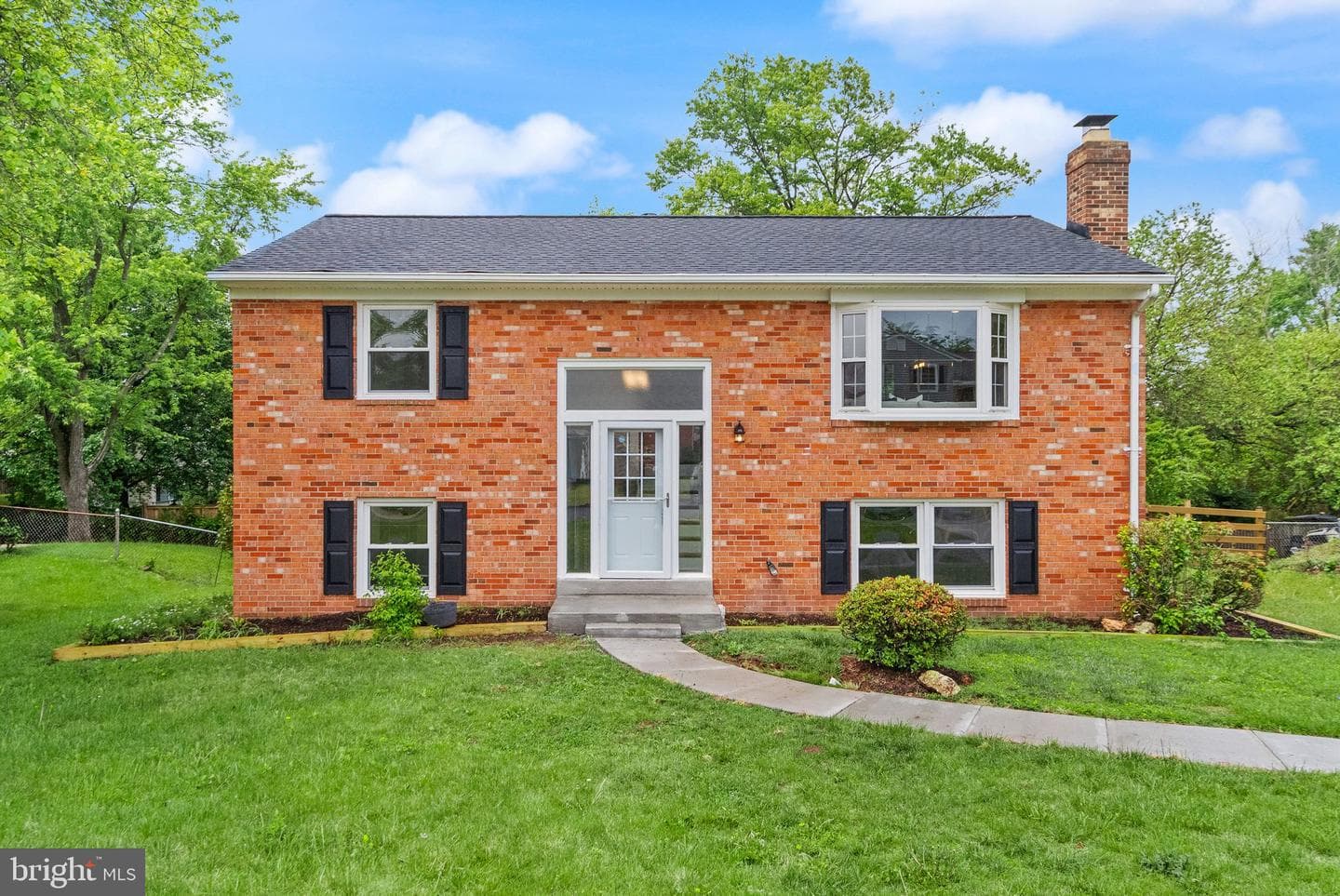 4010 Mapleton Drive photo 1