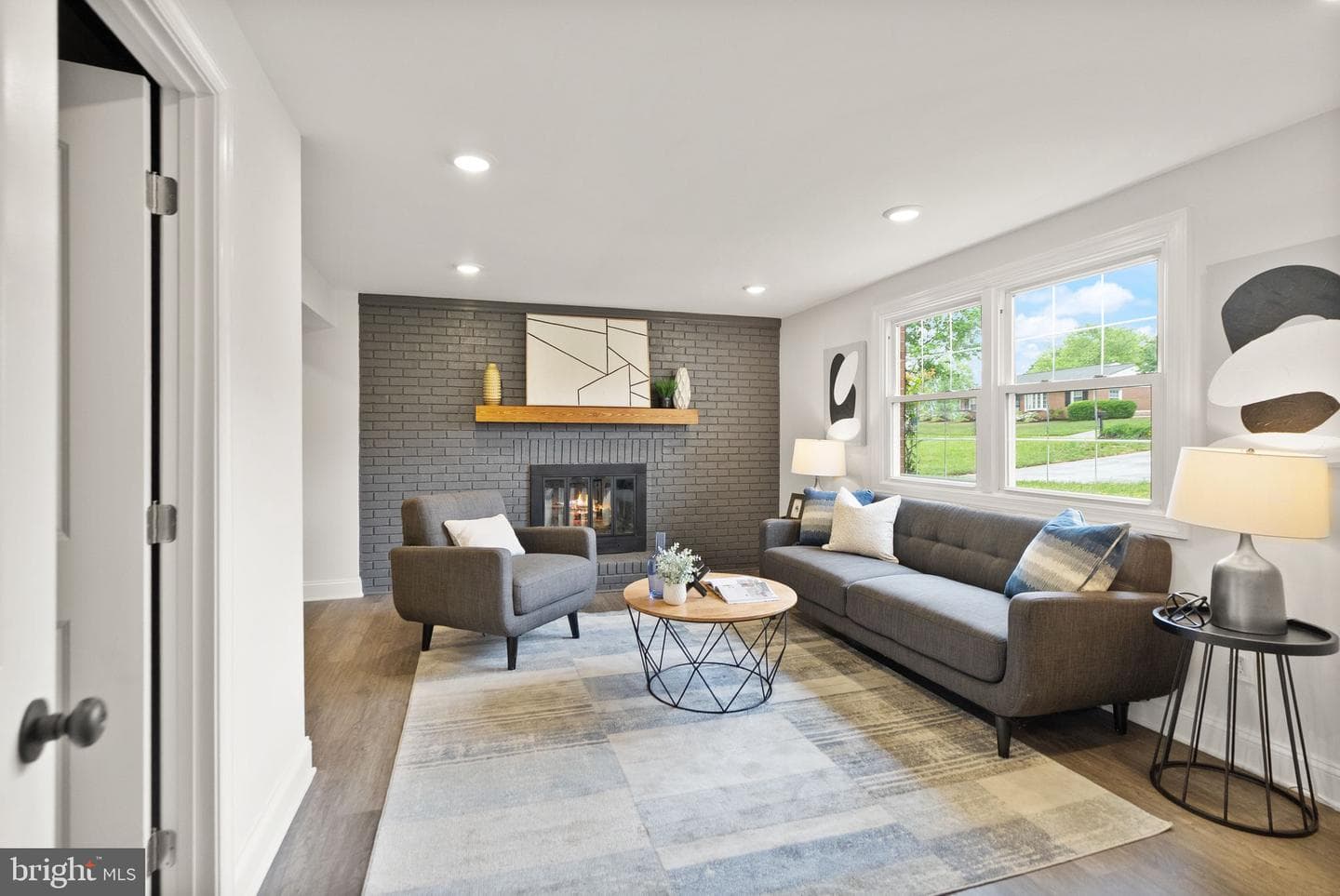 4010 Mapleton Drive photo 4