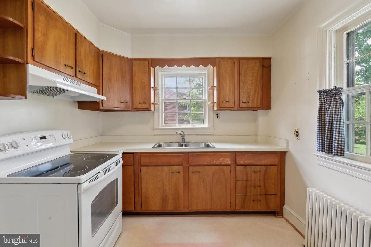 2900 Franklin Street photo 9