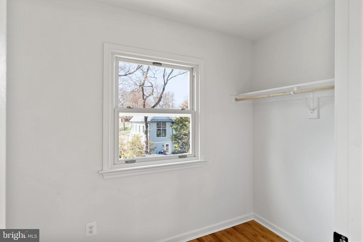 913 Dewolfe Drive photo 24