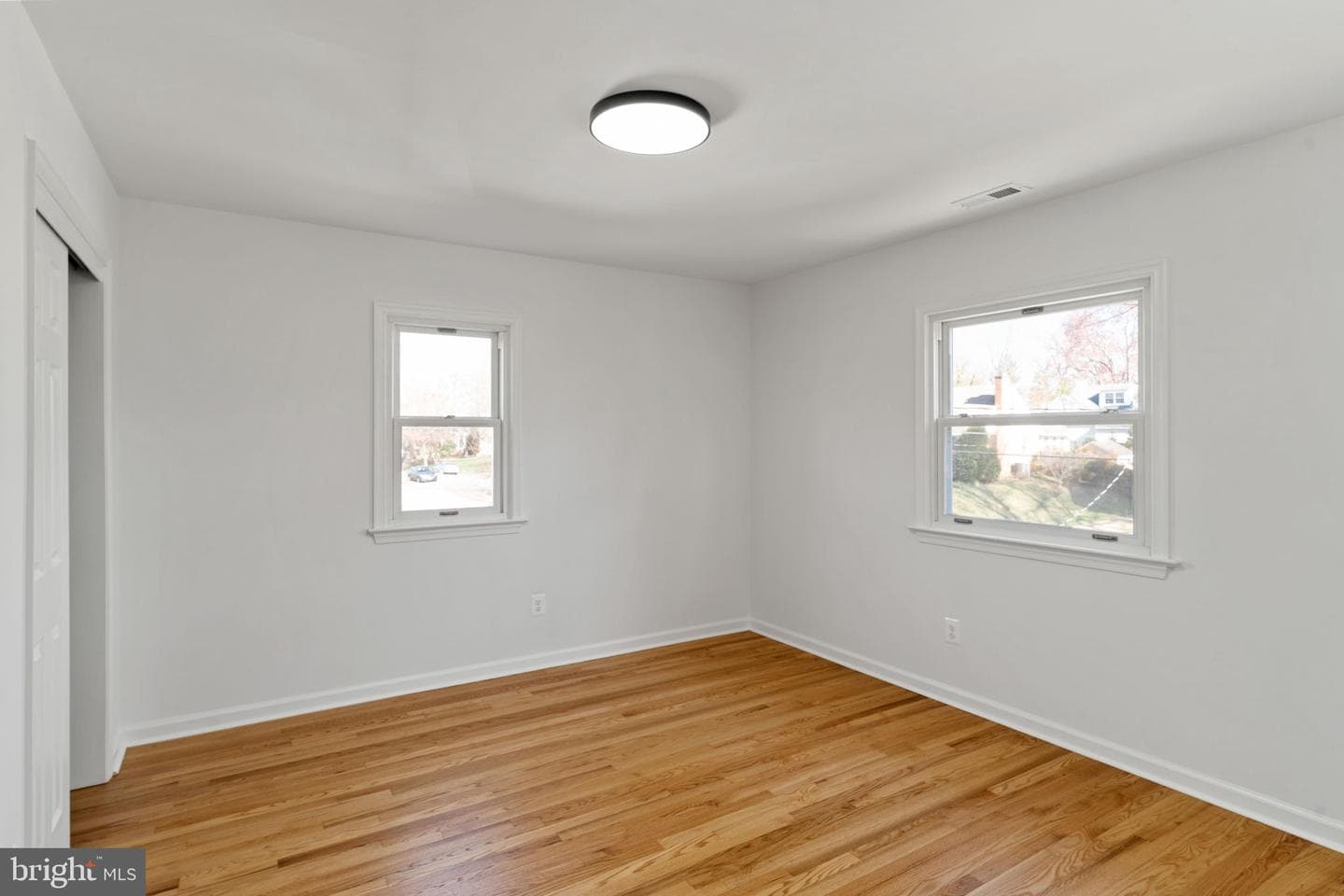 913 Dewolfe Drive photo 28