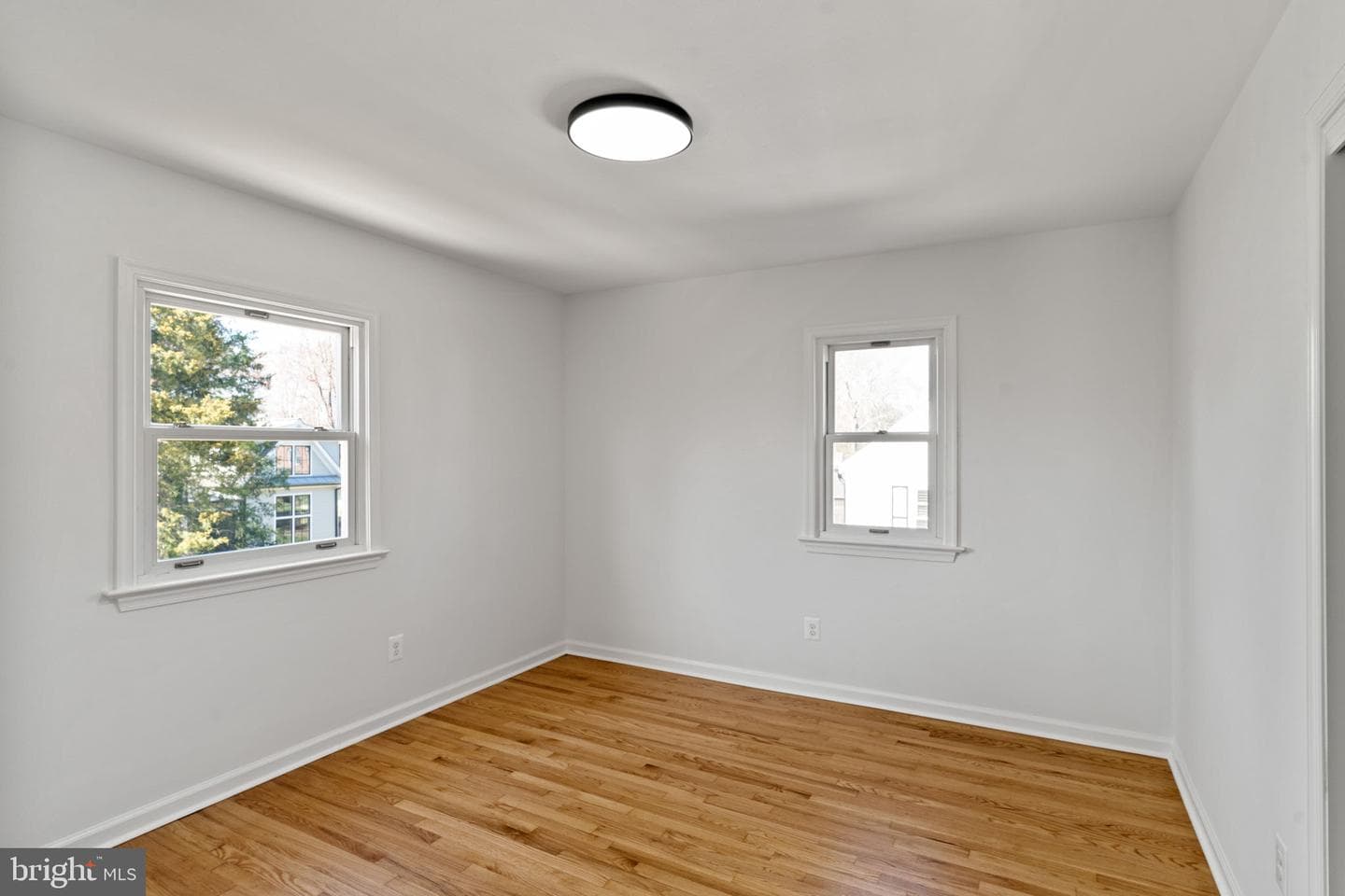 913 Dewolfe Drive photo 30