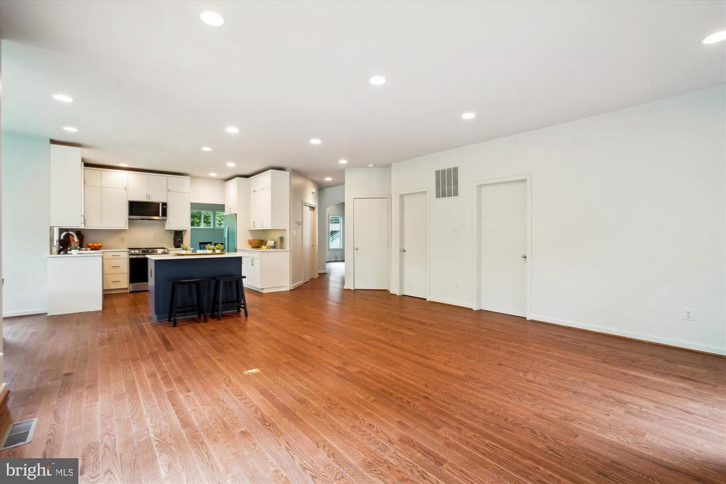1145 Water Pointe Lane photo 9