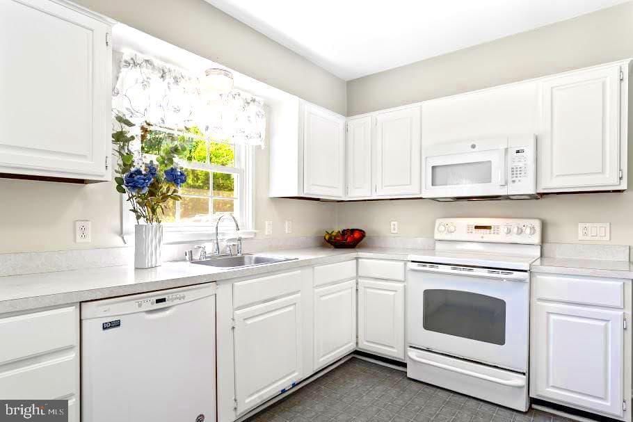 10728 Zion Dr photo 3