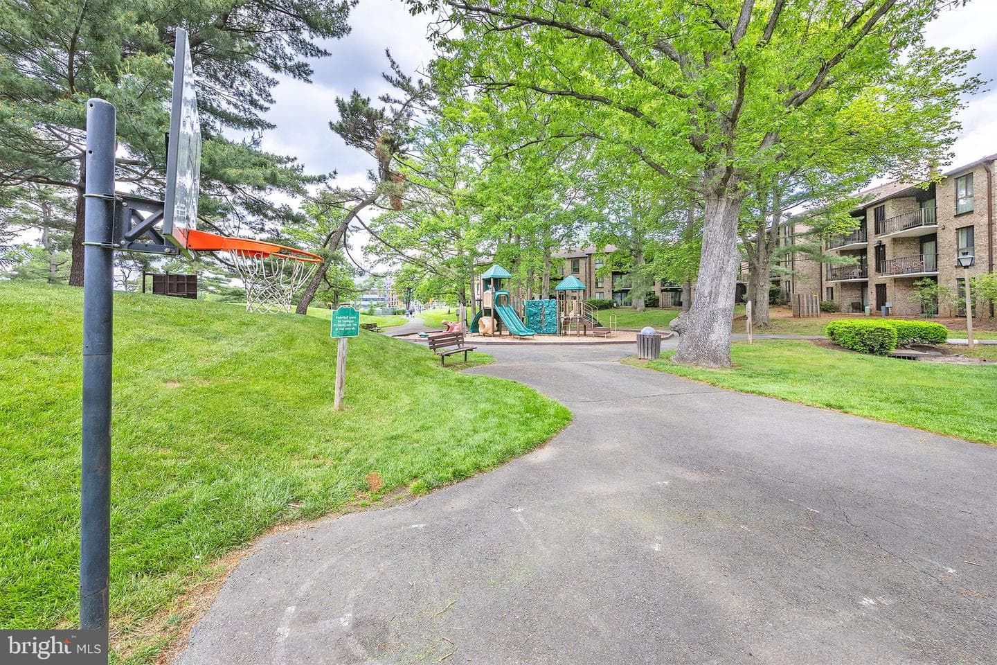 2042 Royal Fern Court #18/11b photo 30