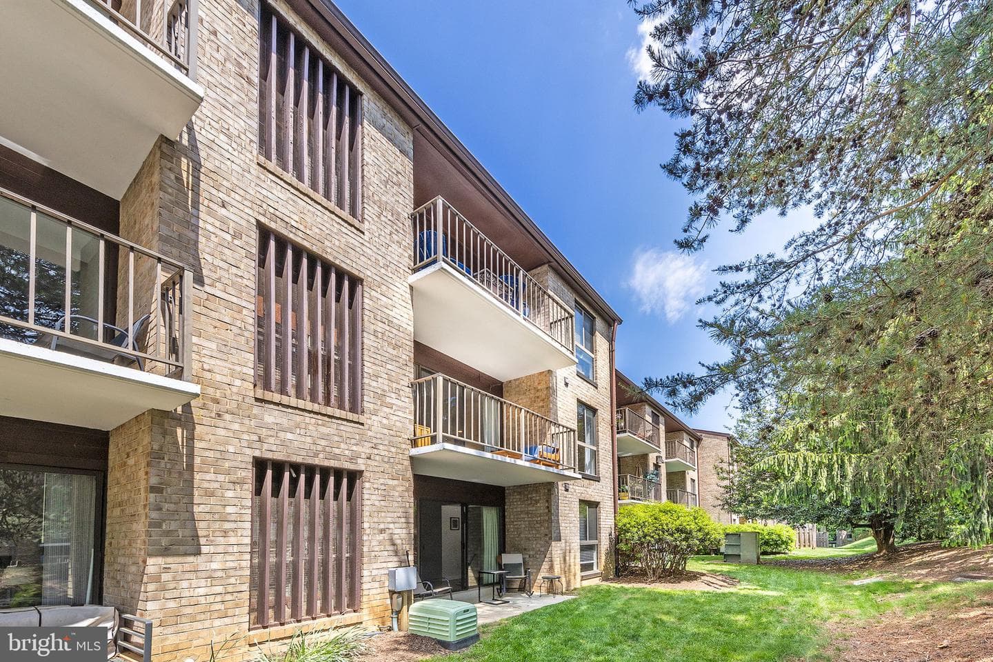 2042 Royal Fern Court #18/11b photo 31