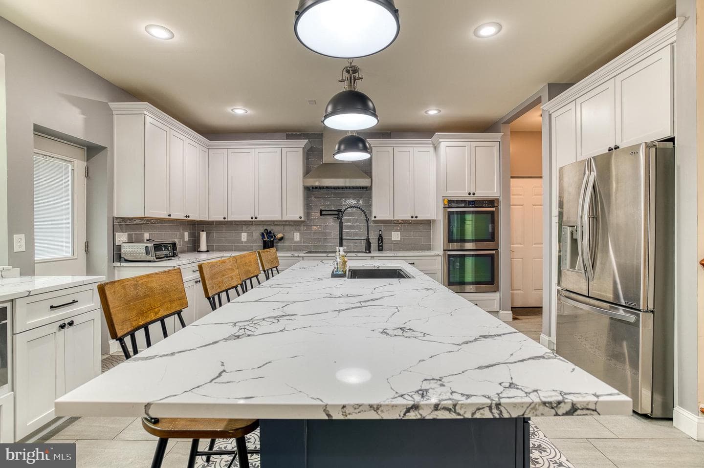 7140 Barry Road photo 19