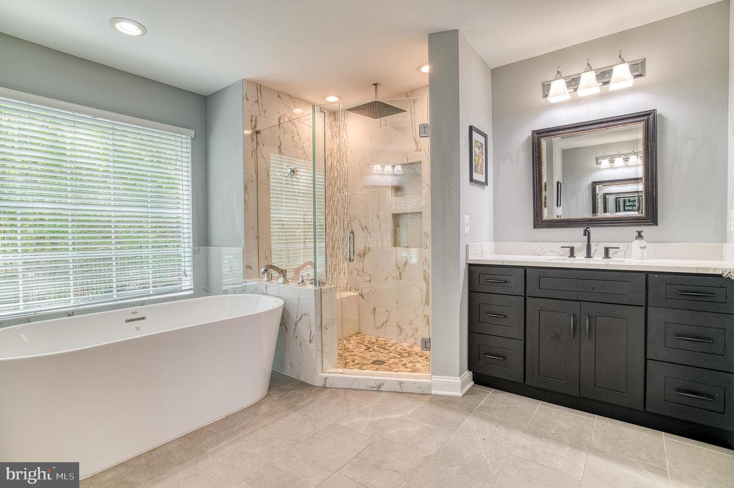 7140 Barry Road photo 26