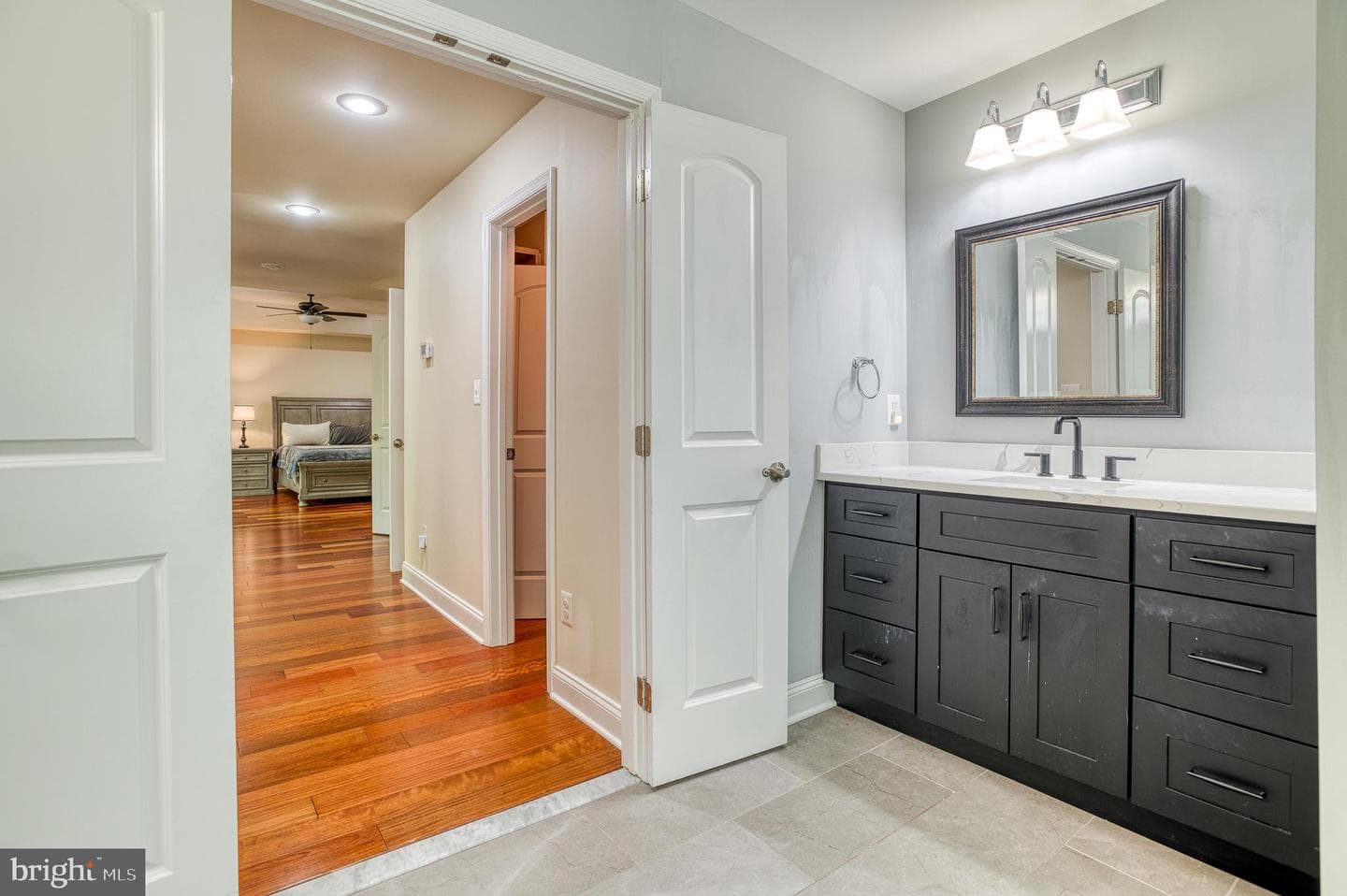 7140 Barry Road photo 27