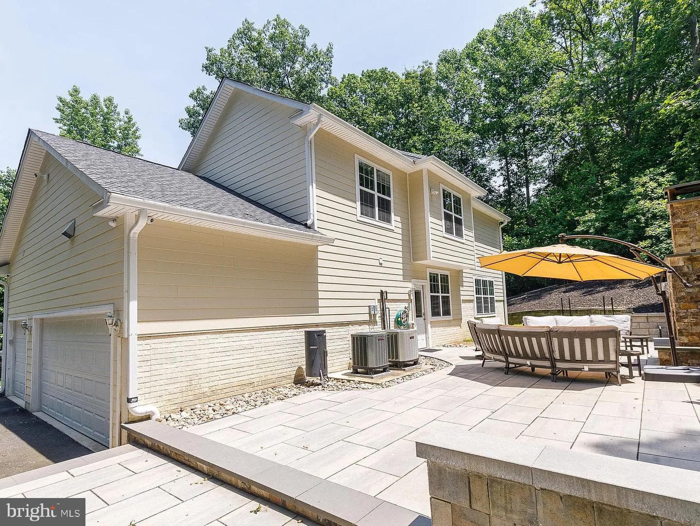 7140 Barry Road photo 3