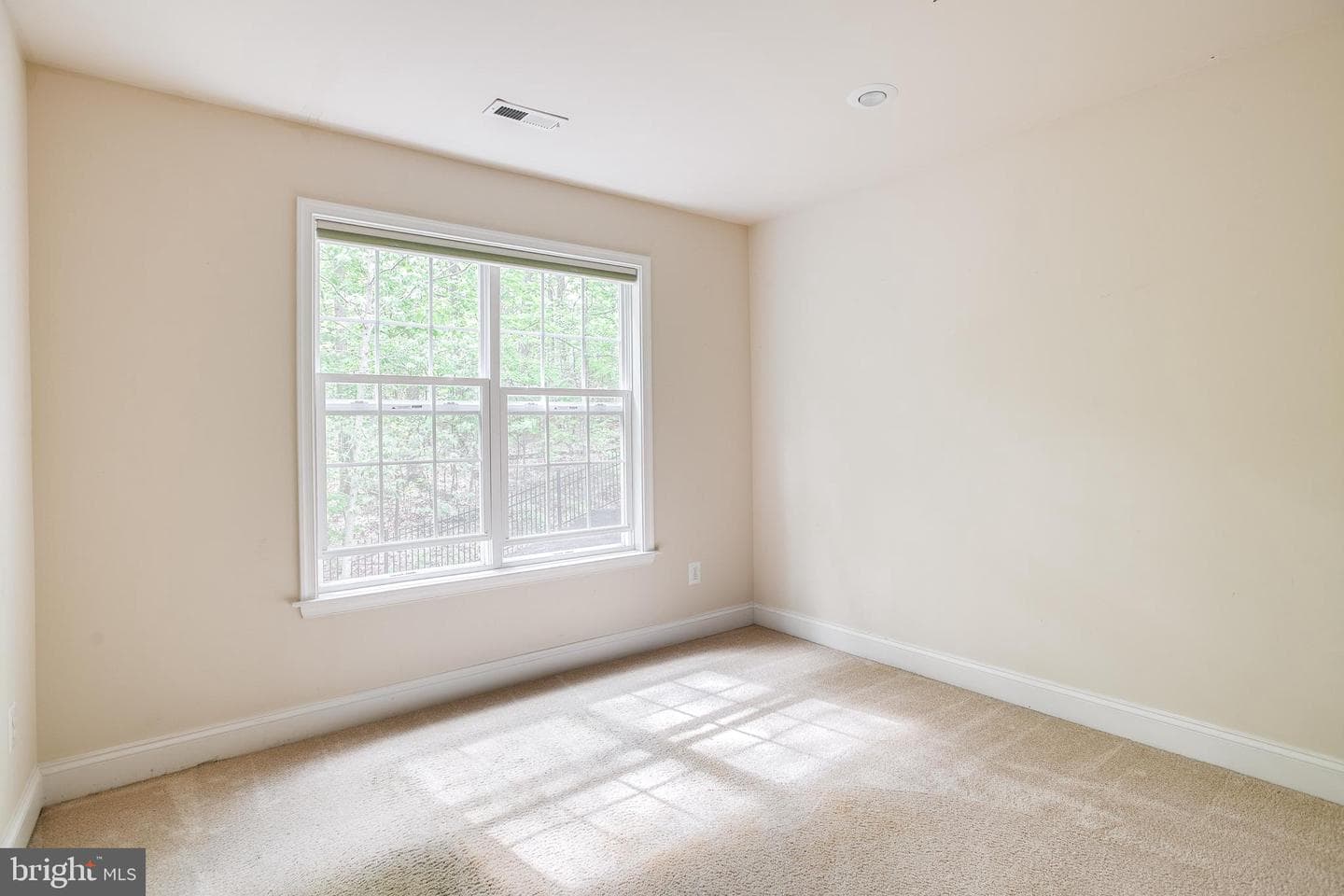 7140 Barry Road photo 33