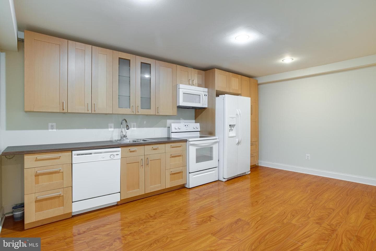 7140 Barry Road photo 47