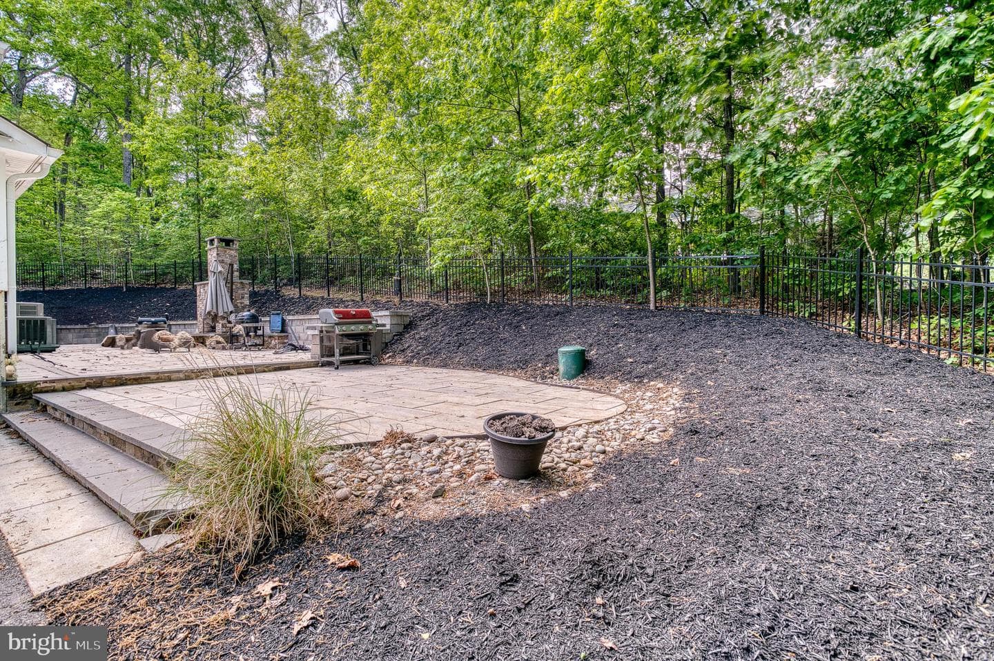 7140 Barry Road photo 54