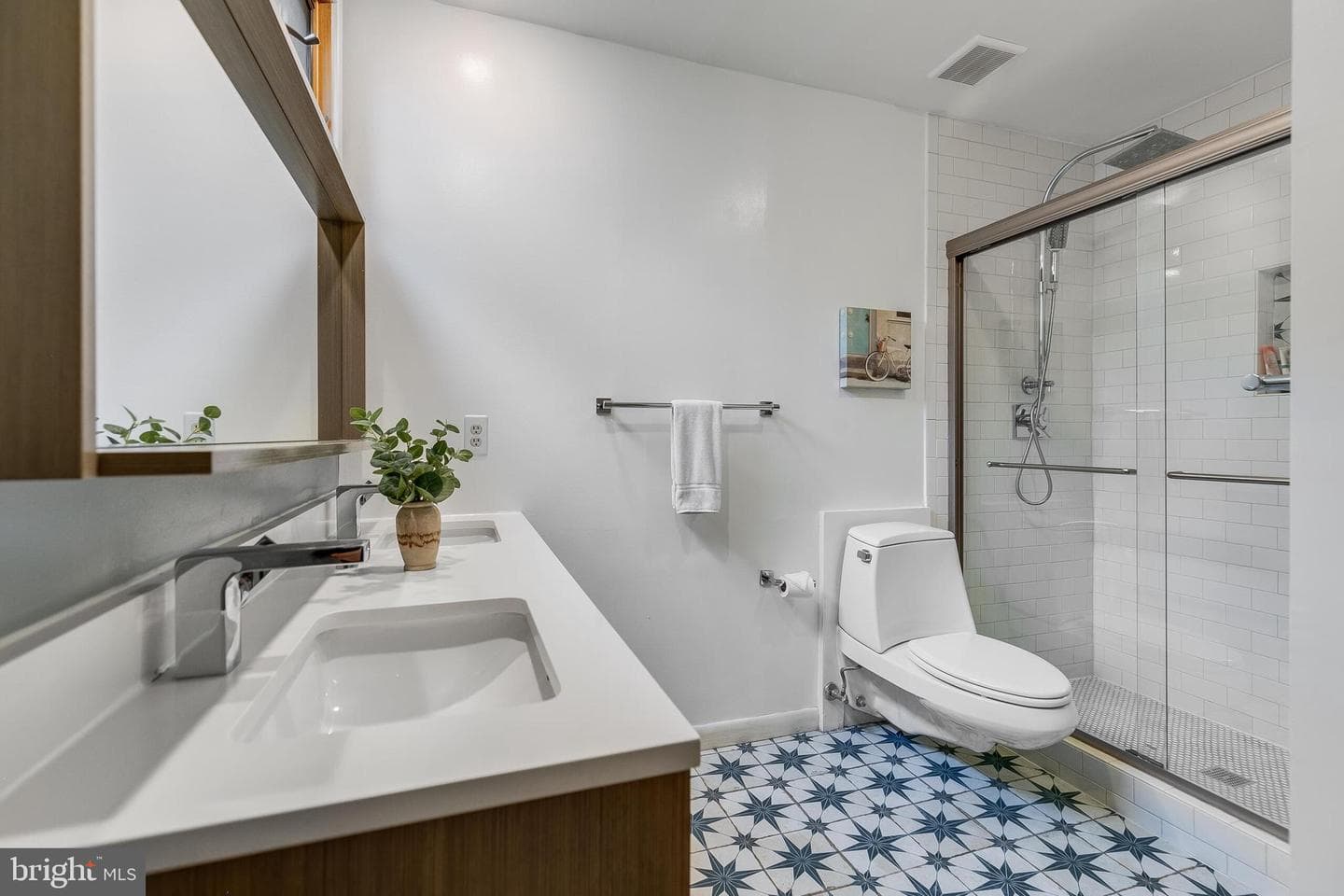 6885 Melrose Drive photo 16