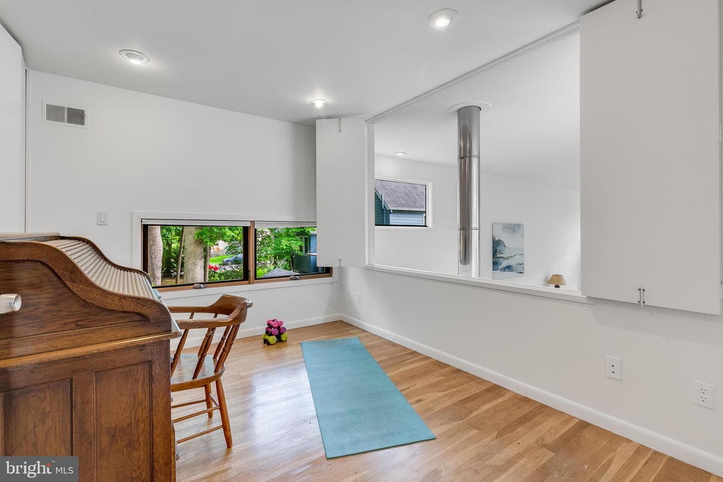 6885 Melrose Drive photo 19