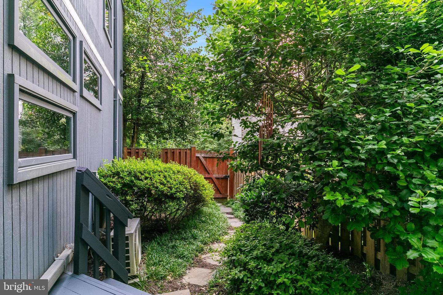 6885 Melrose Drive photo 30