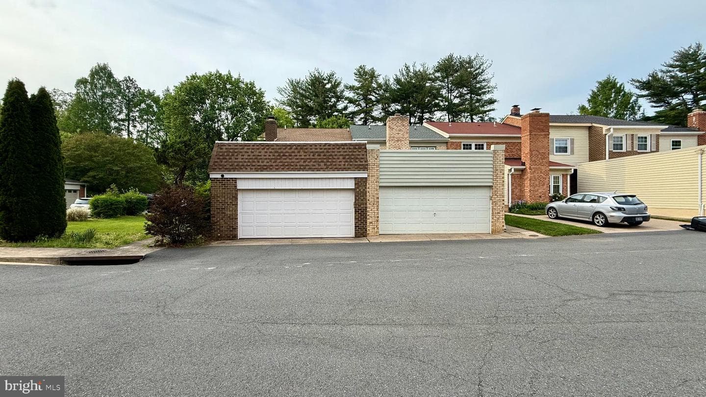 732 Hunter Court SW photo 37