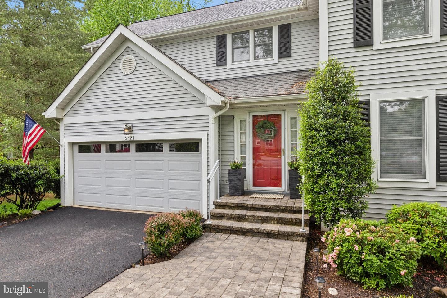 6724 Passageway Place photo 2
