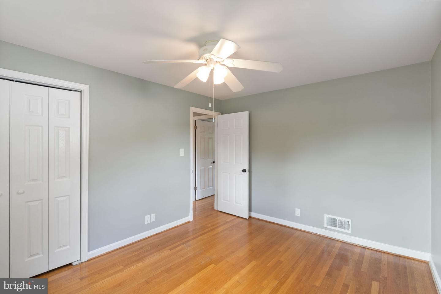 7024 Statendam Court photo 26