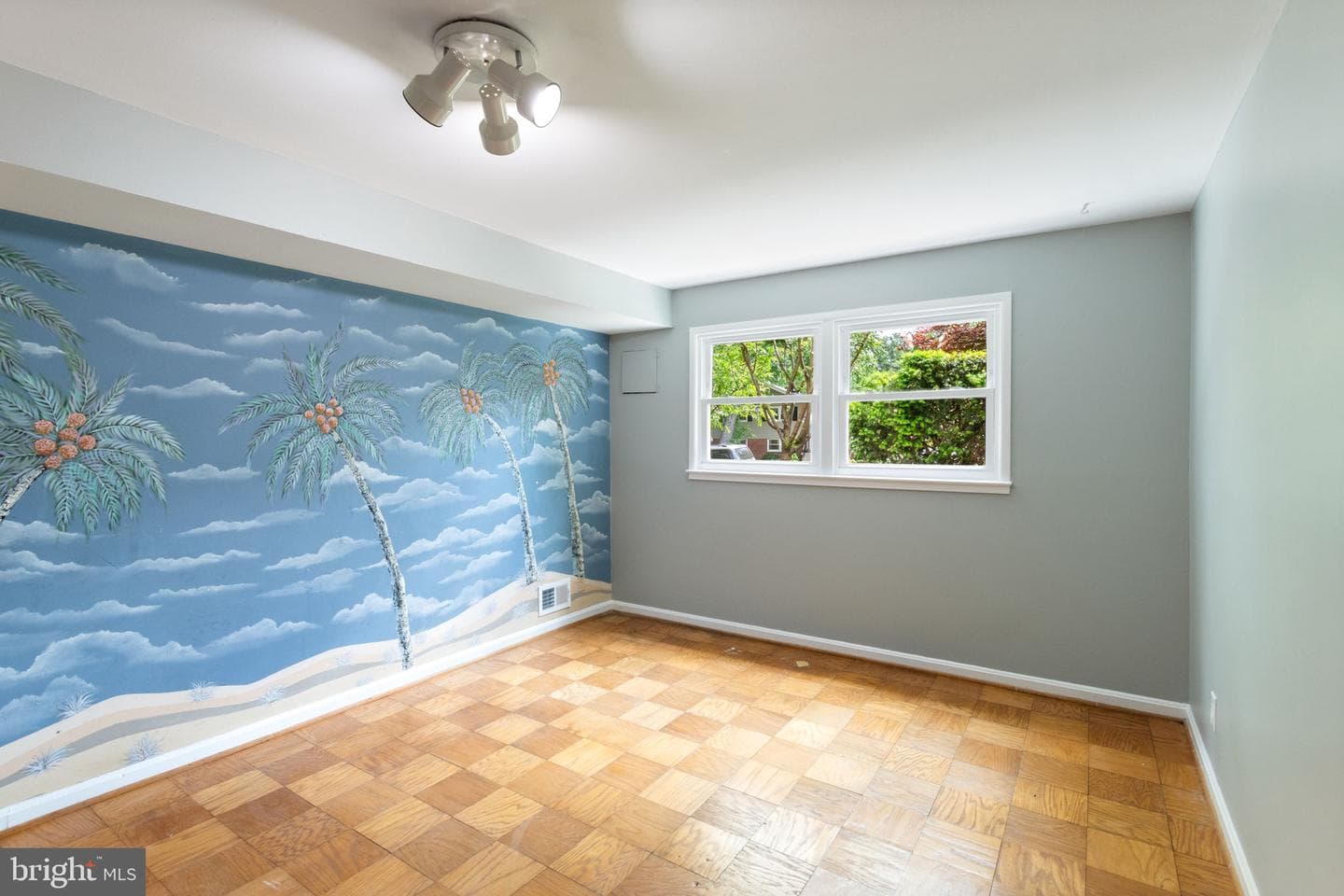 7024 Statendam Court photo 36
