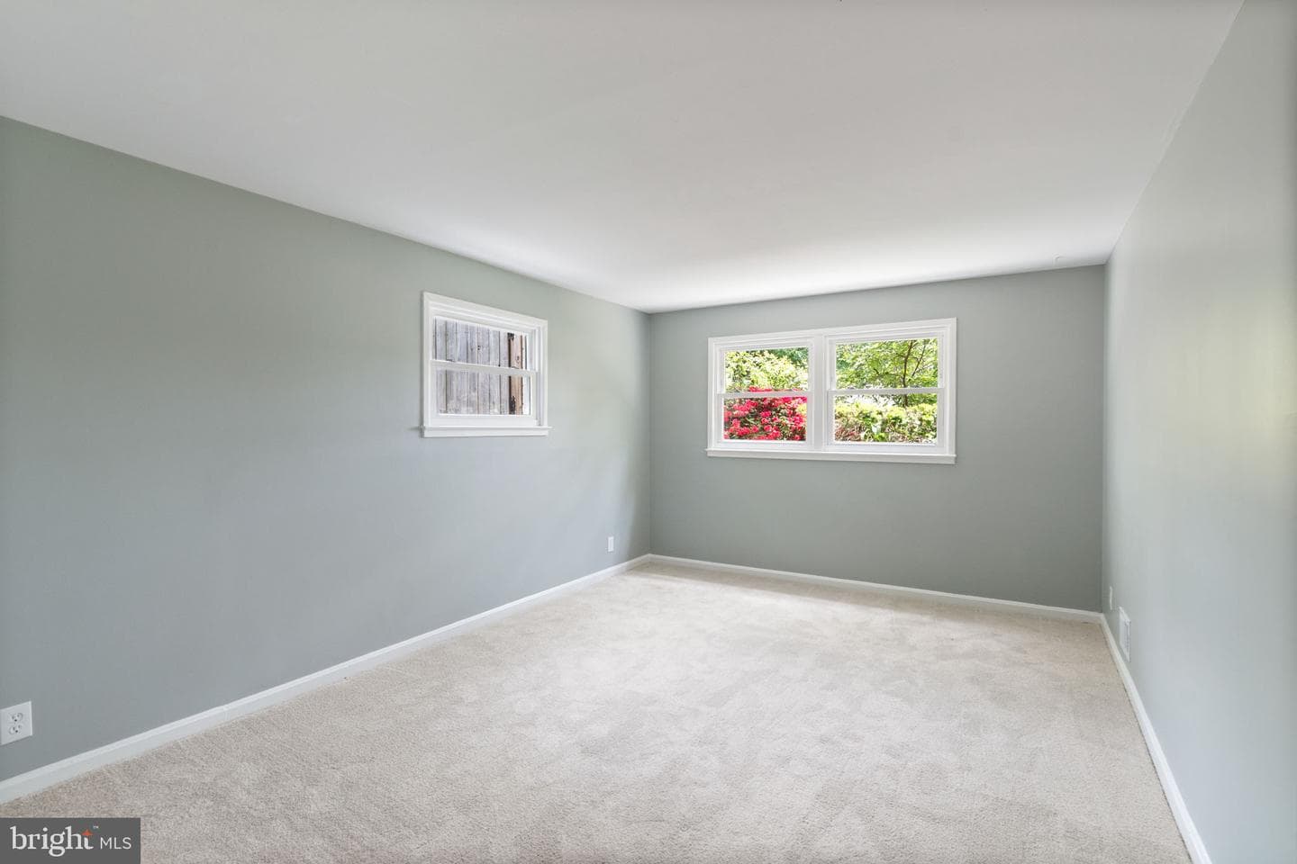 7024 Statendam Court photo 37