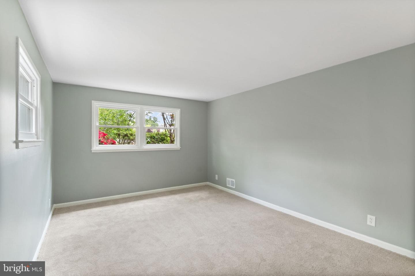 7024 Statendam Court photo 39