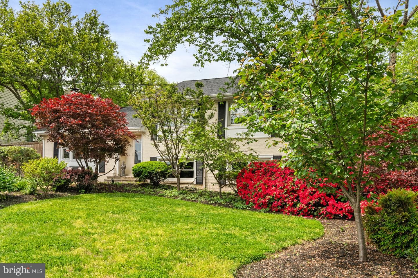 7024 Statendam Court photo 4