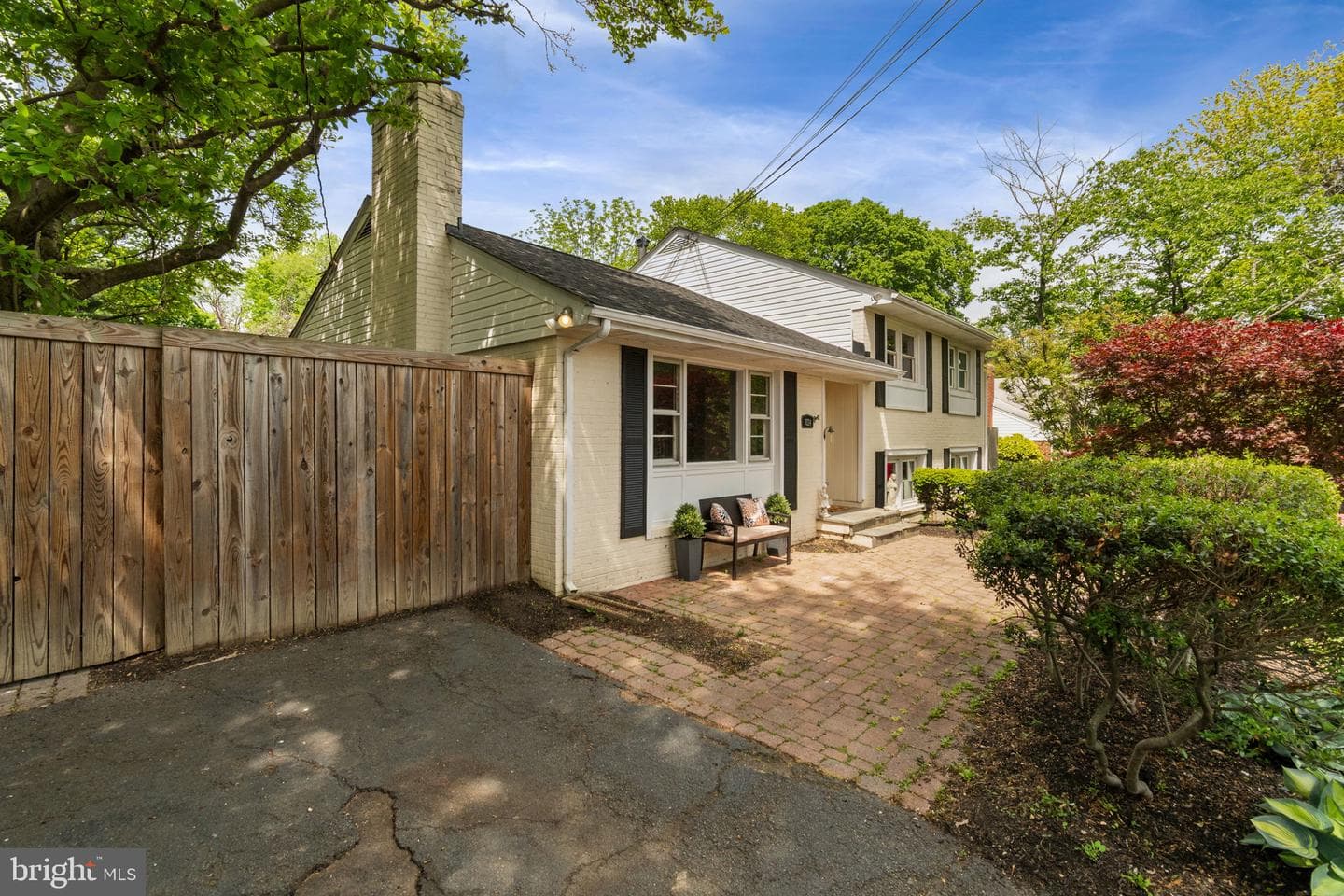 7024 Statendam Court photo 5
