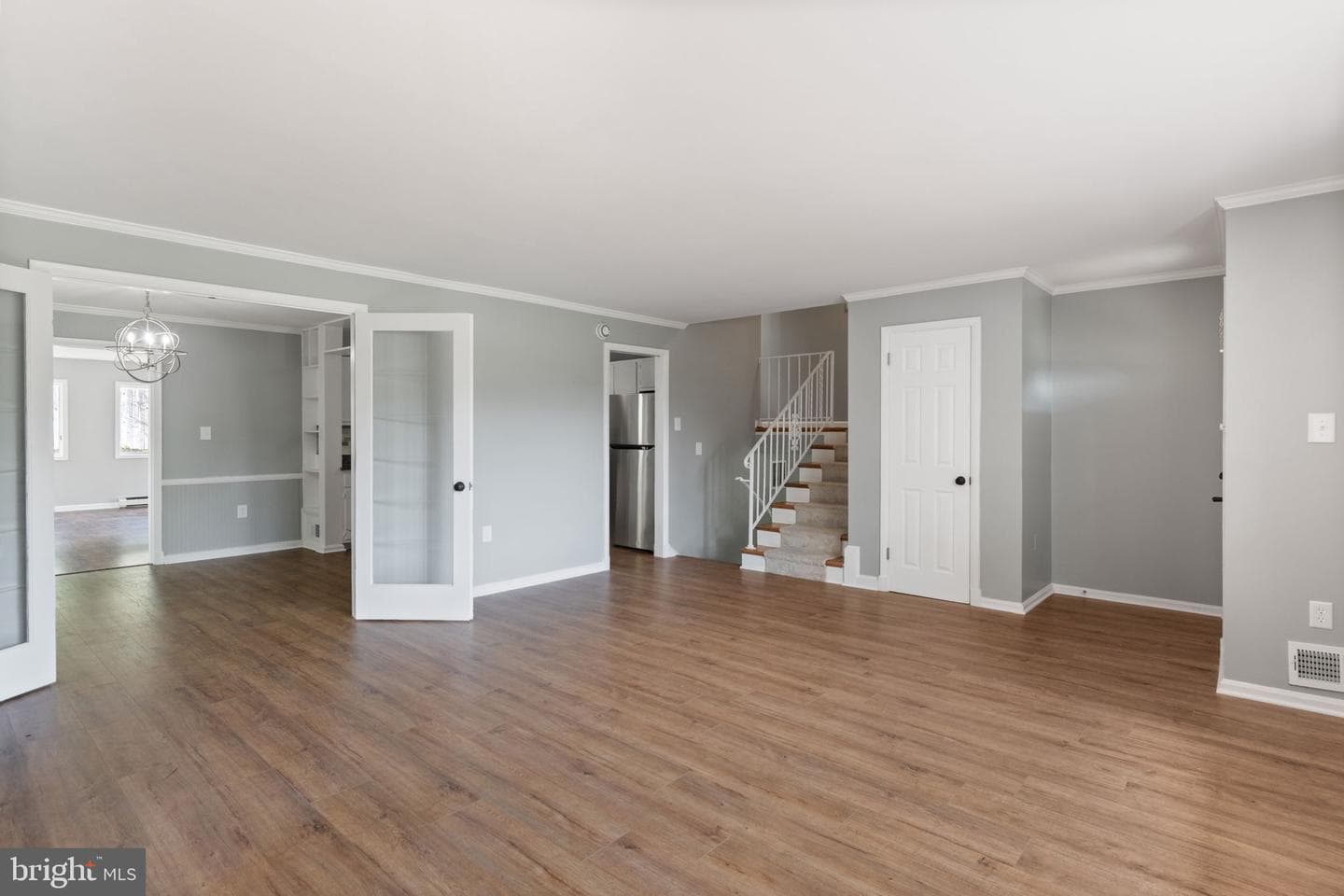 7024 Statendam Court photo 8