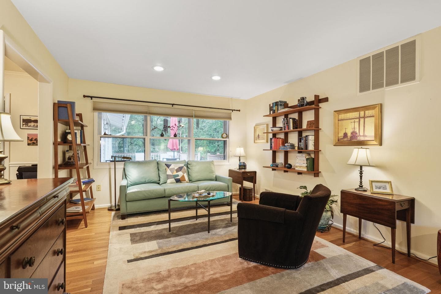 9210 Dellwood Drive photo 4