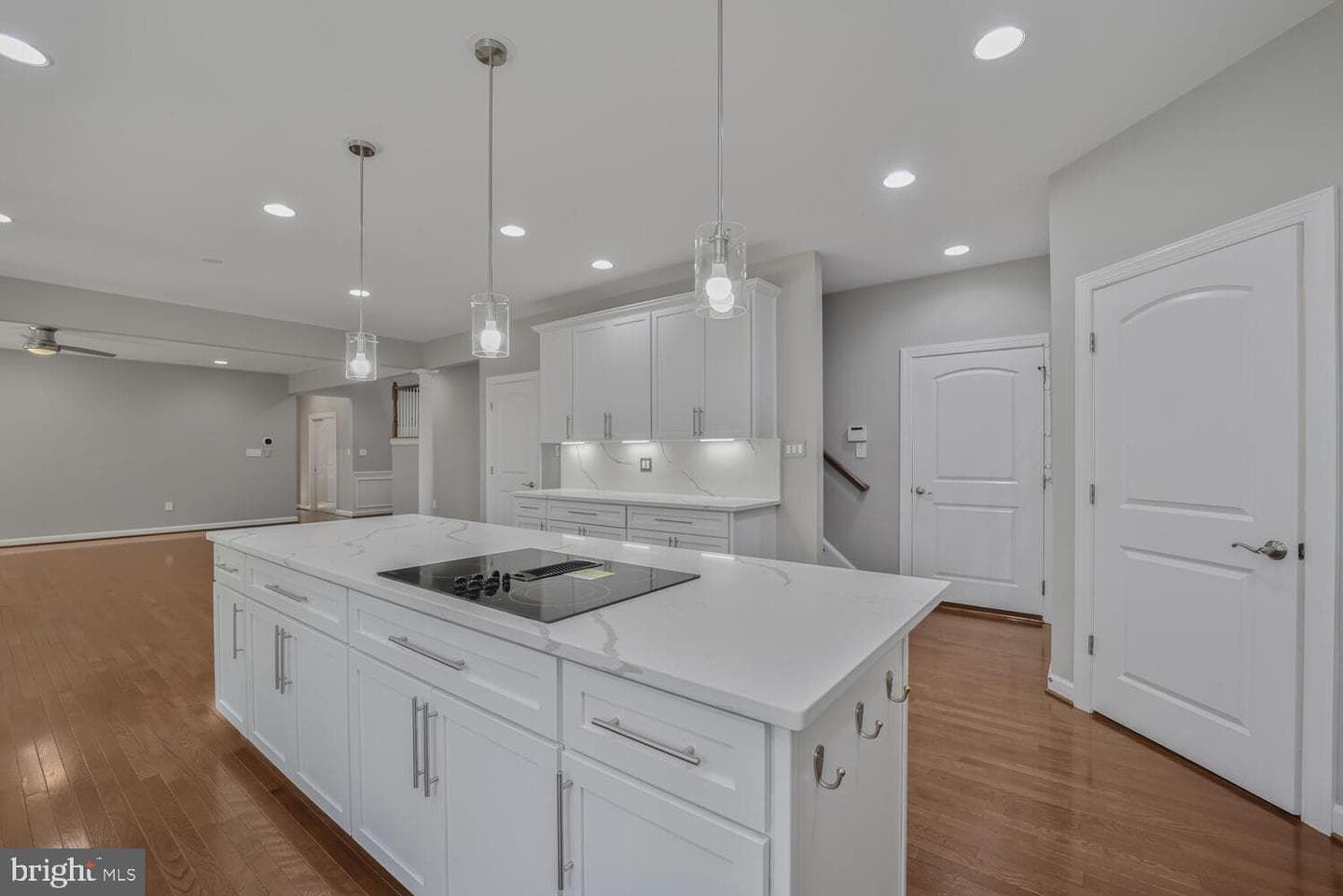 7634 Belmont Landing Road photo 26