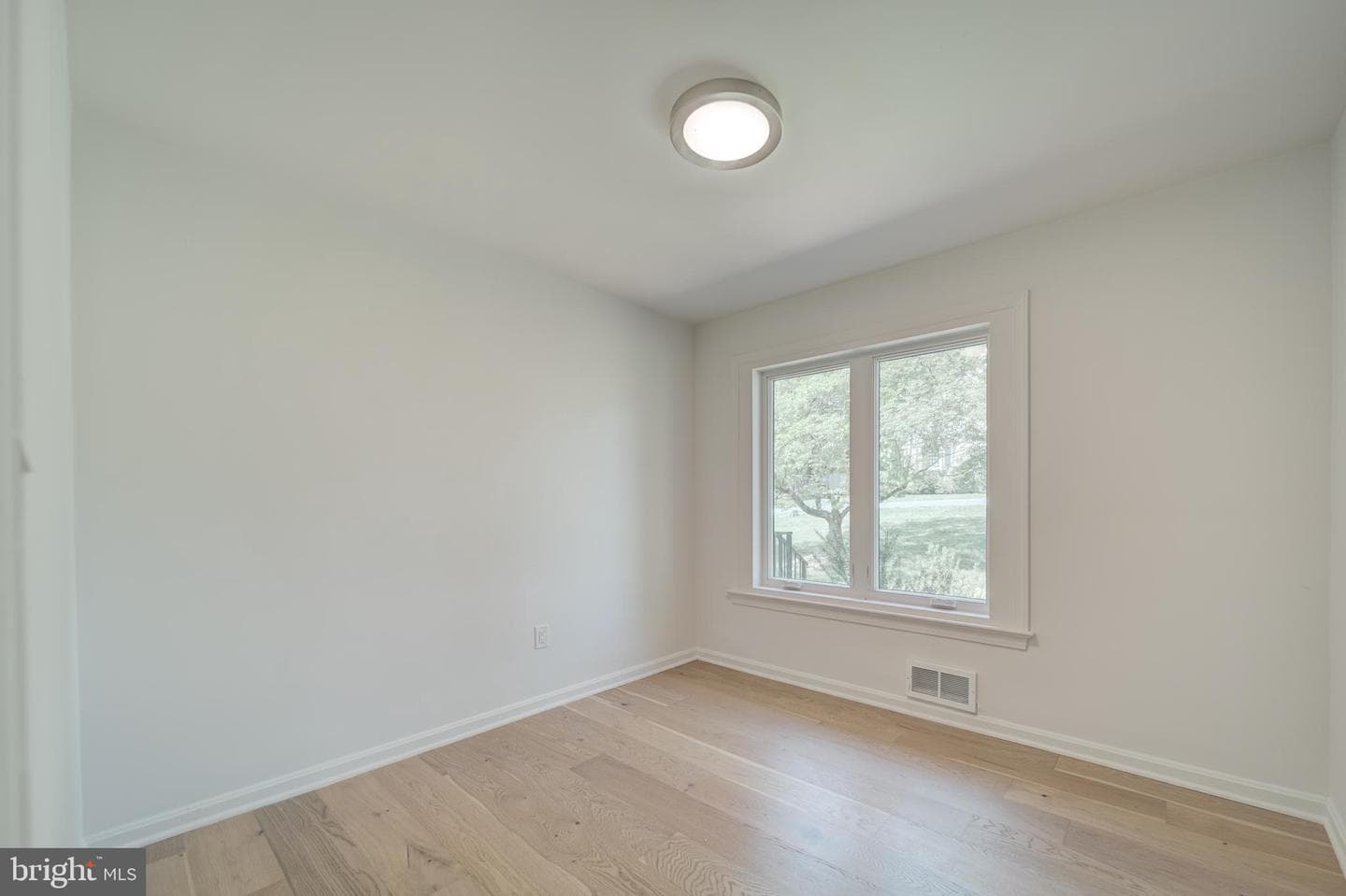 2811 Cedar Lane photo 16