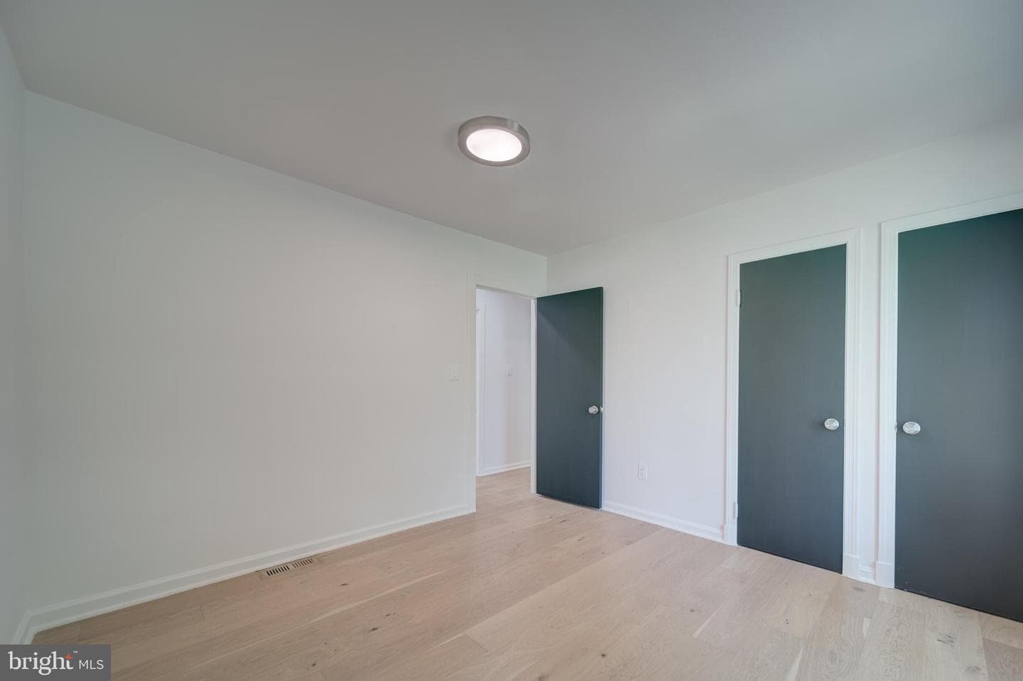 2811 Cedar Lane photo 18