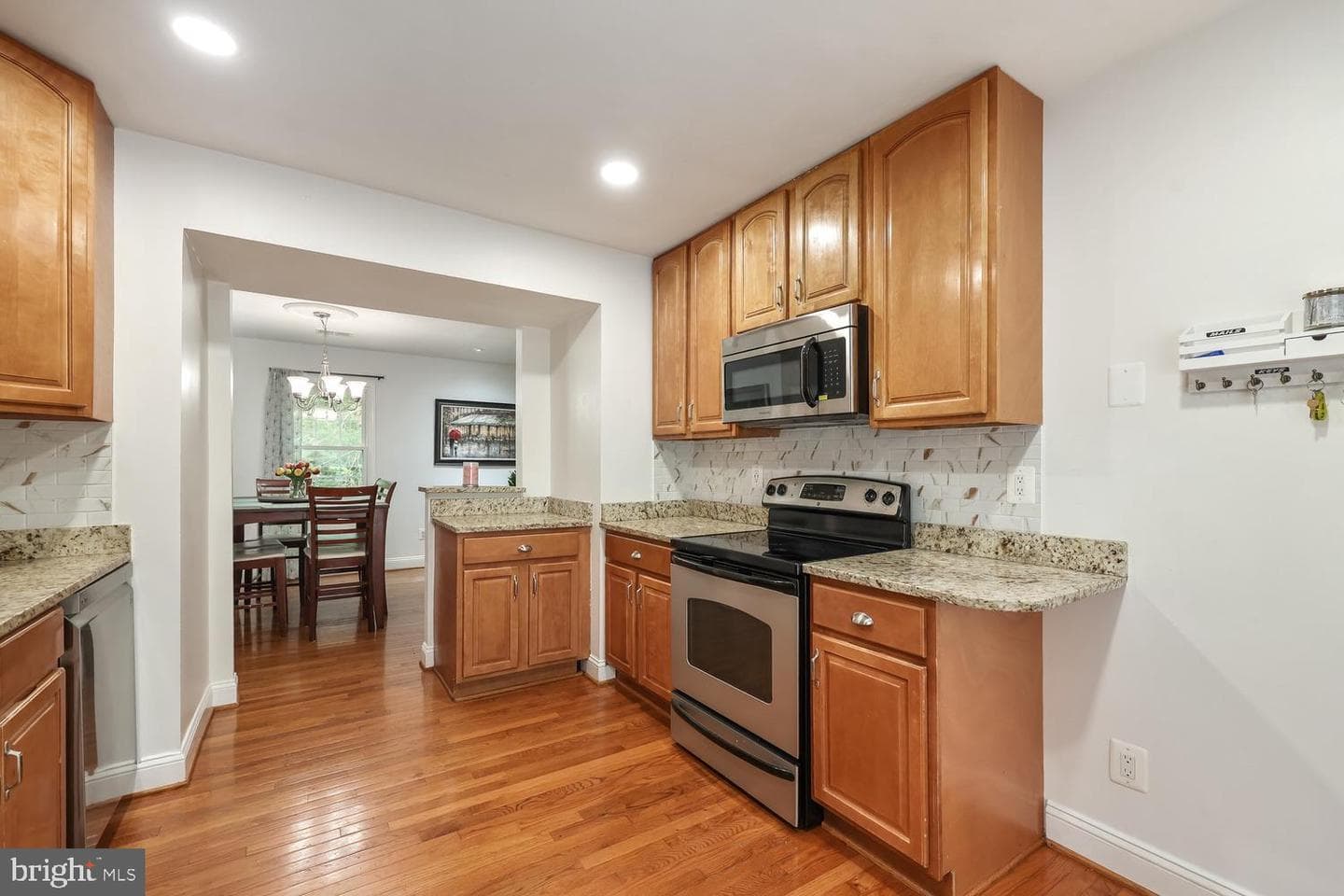 5511 Mitcham Court photo 10