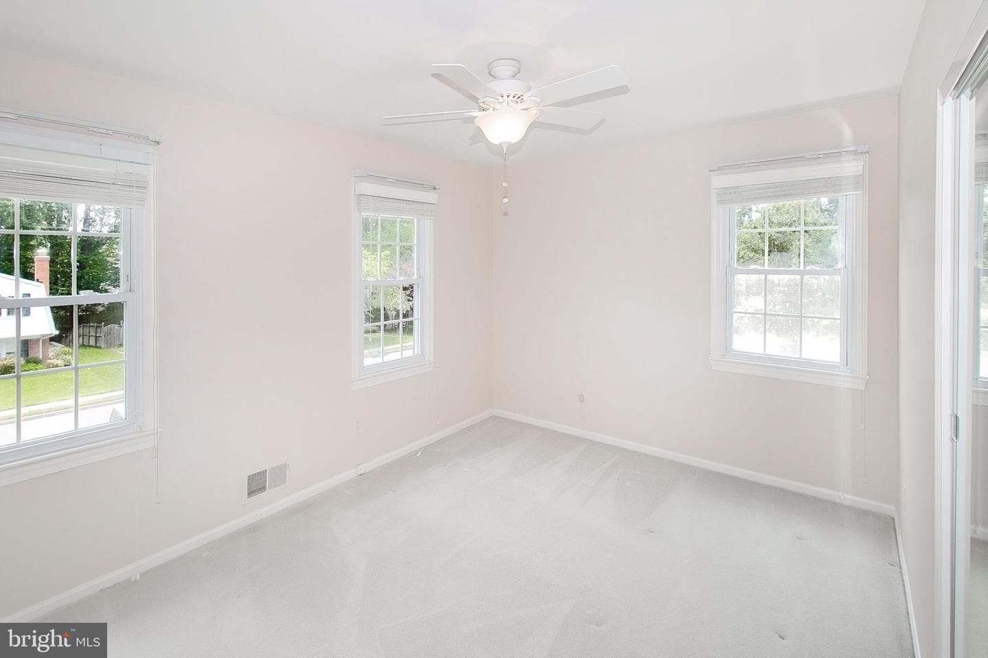 609 Kearney Court SW photo 23