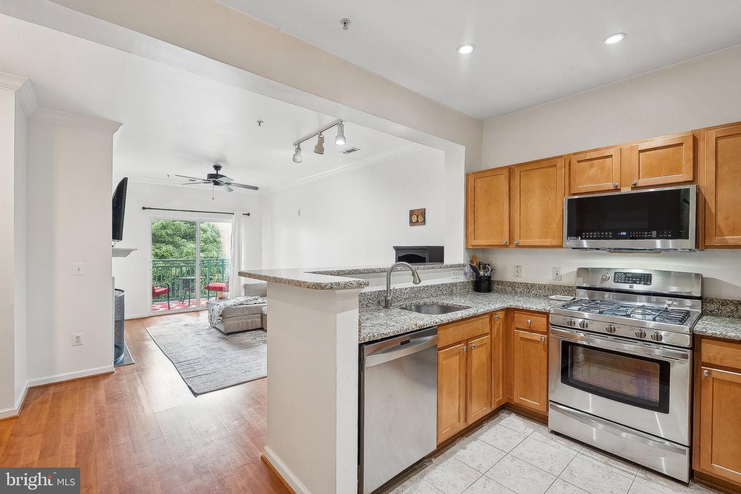 12000 Market Street #318 photo 3