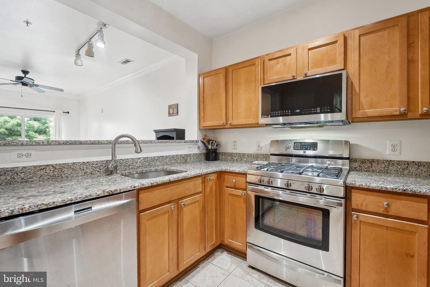 12000 Market Street #318 photo 5