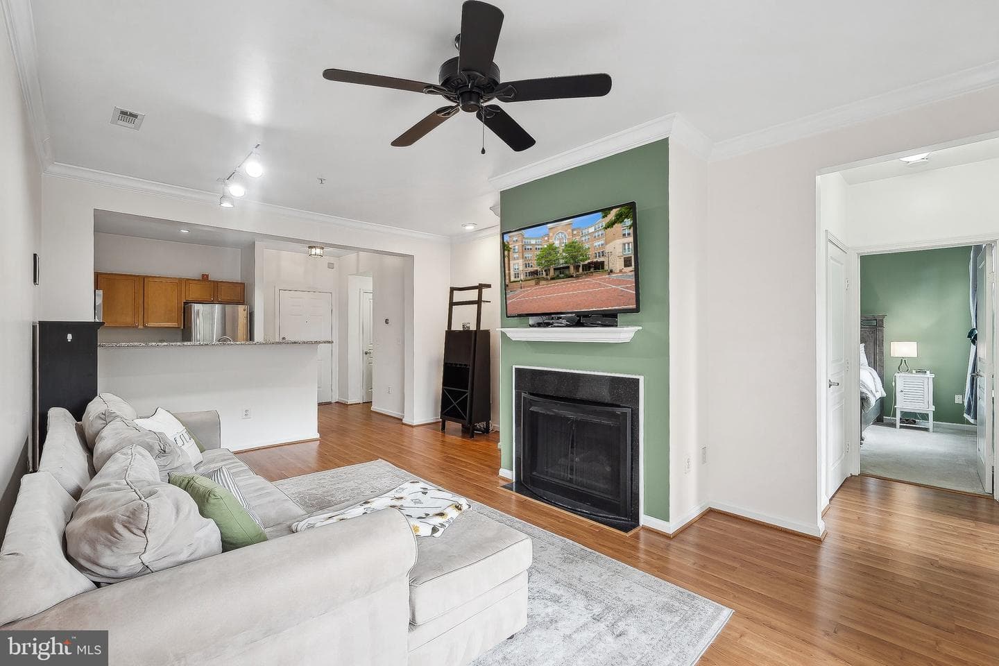 12000 Market Street #318 photo 8