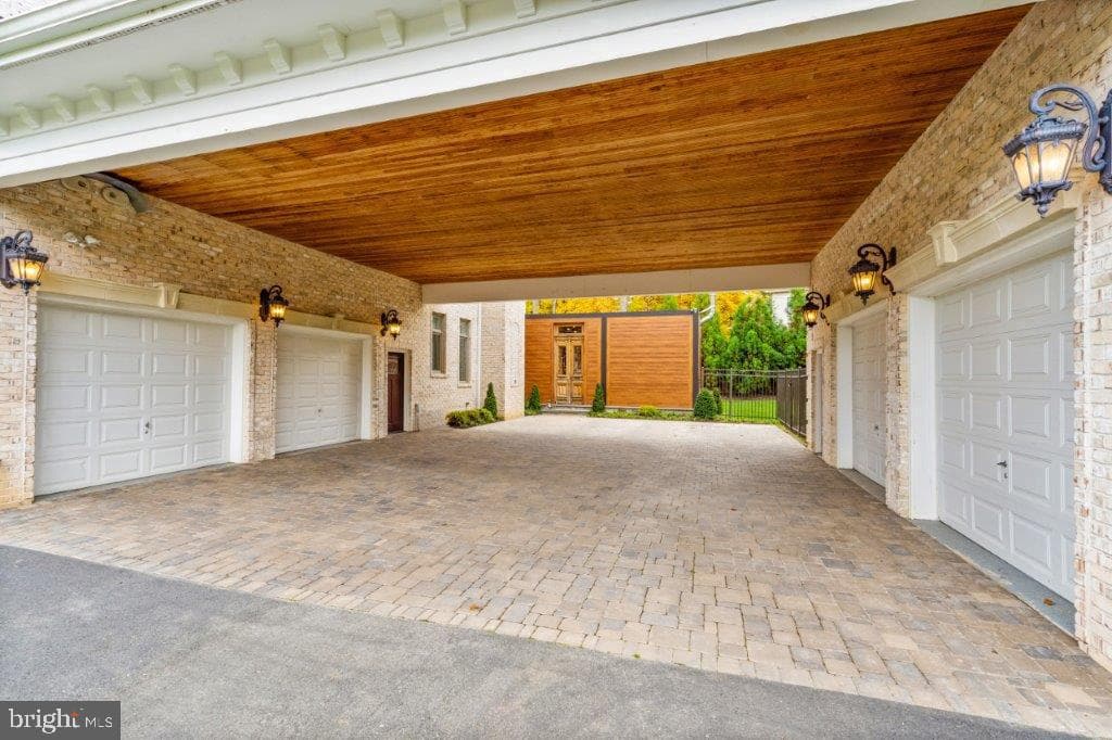 1039 Aziza Court photo 26