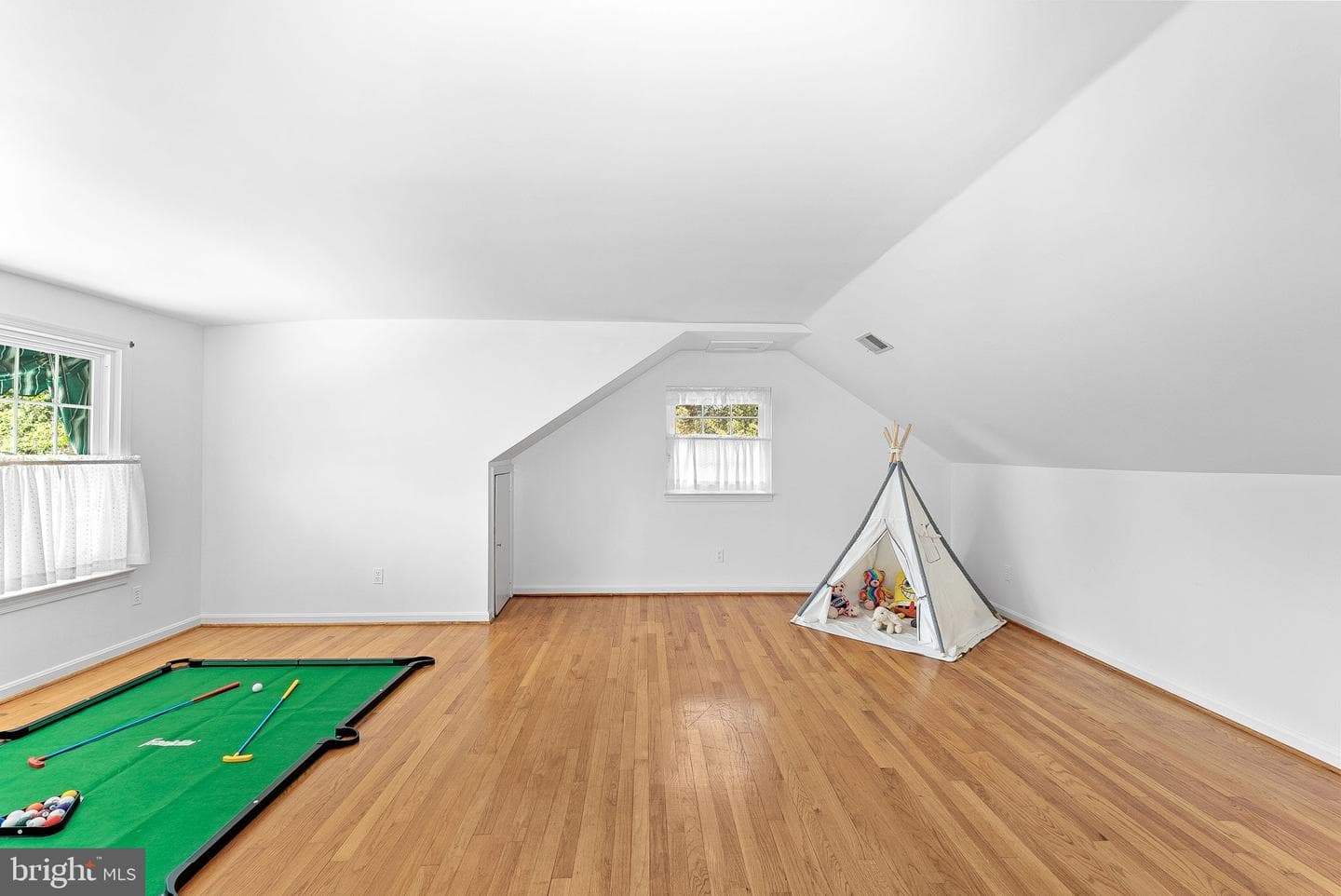7607 Newcastle Drive photo 34