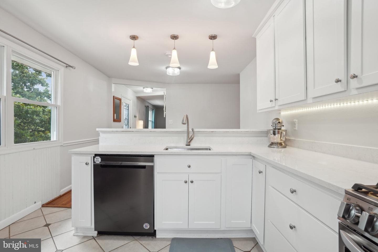5728 Sunbury Drive photo 8