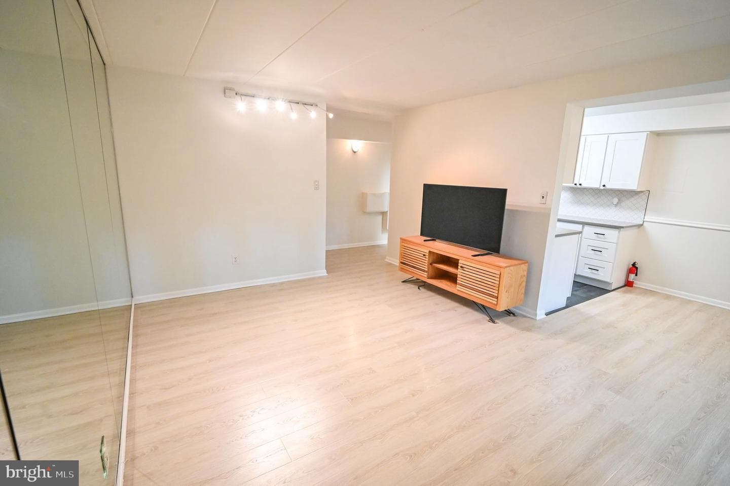 2329 Freetown Court #2b photo 14
