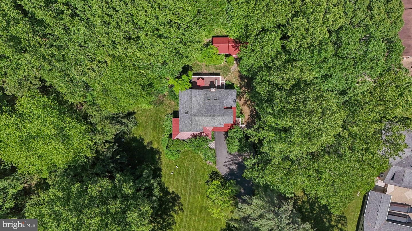 6813 Jeremiah Court photo 34