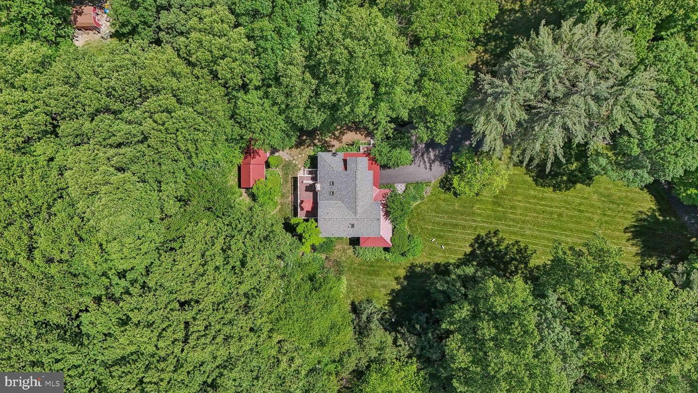 6813 Jeremiah Court photo 35