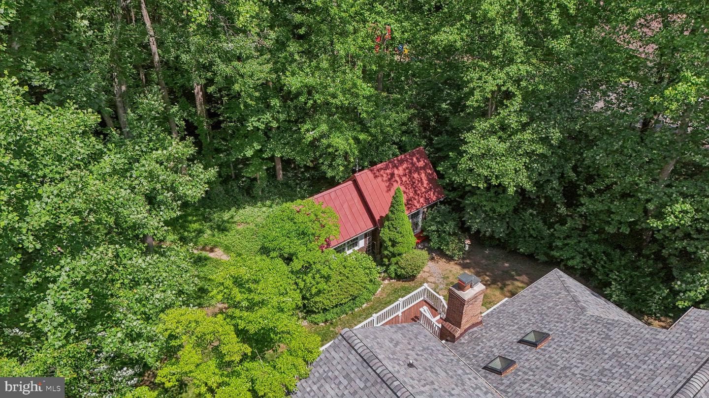 6813 Jeremiah Court photo 39