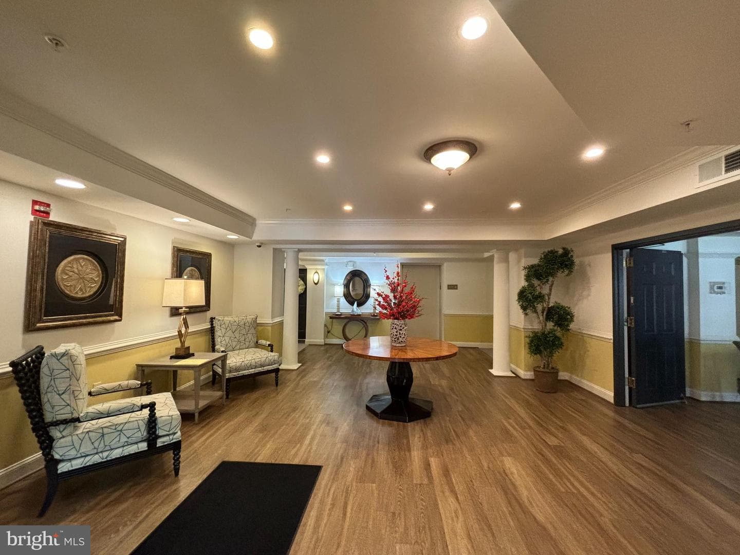 2903 Saintsbury Plaza #310 photo 4