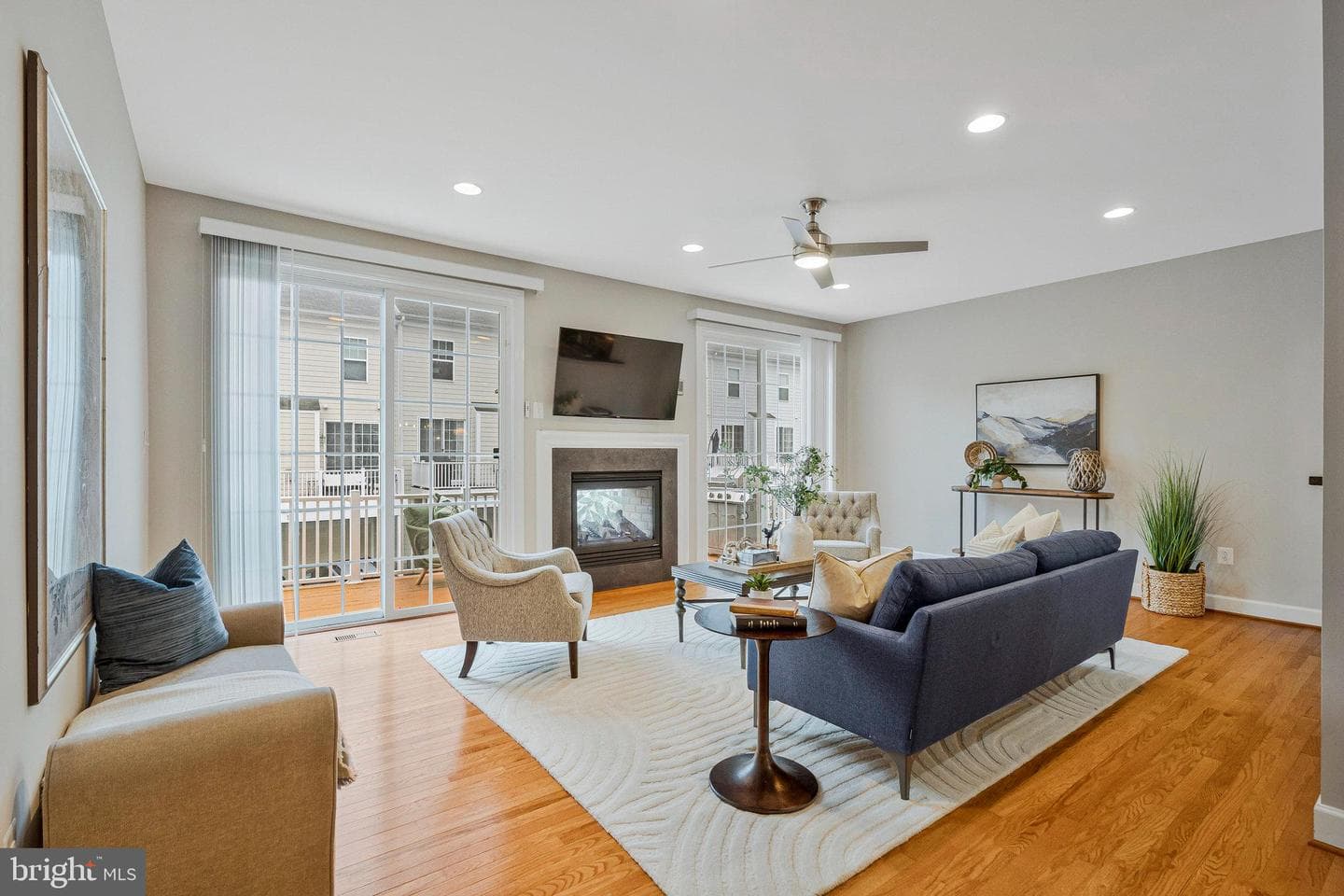 109 Anthem Avenue photo 13